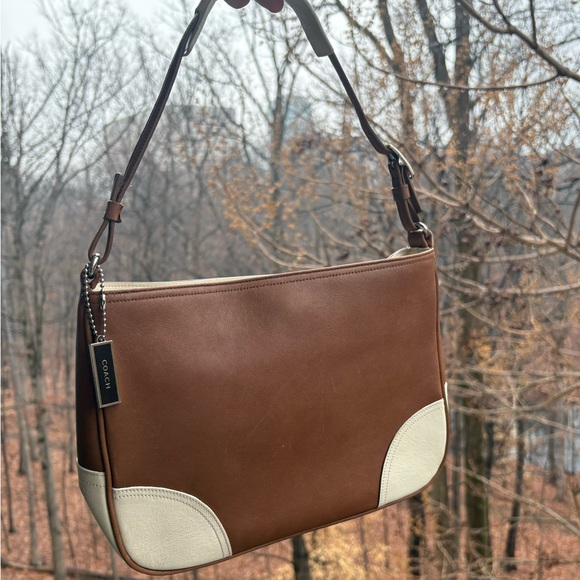 Coach Handbags - Vintage Coach Legacy Slim Shoulder Bag | 8148 | Metal Handtag | 2000 | GUC